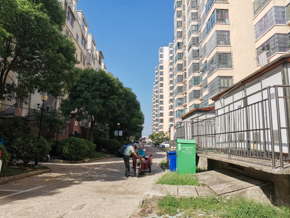 东华鑫城11层电梯房毛坯_9