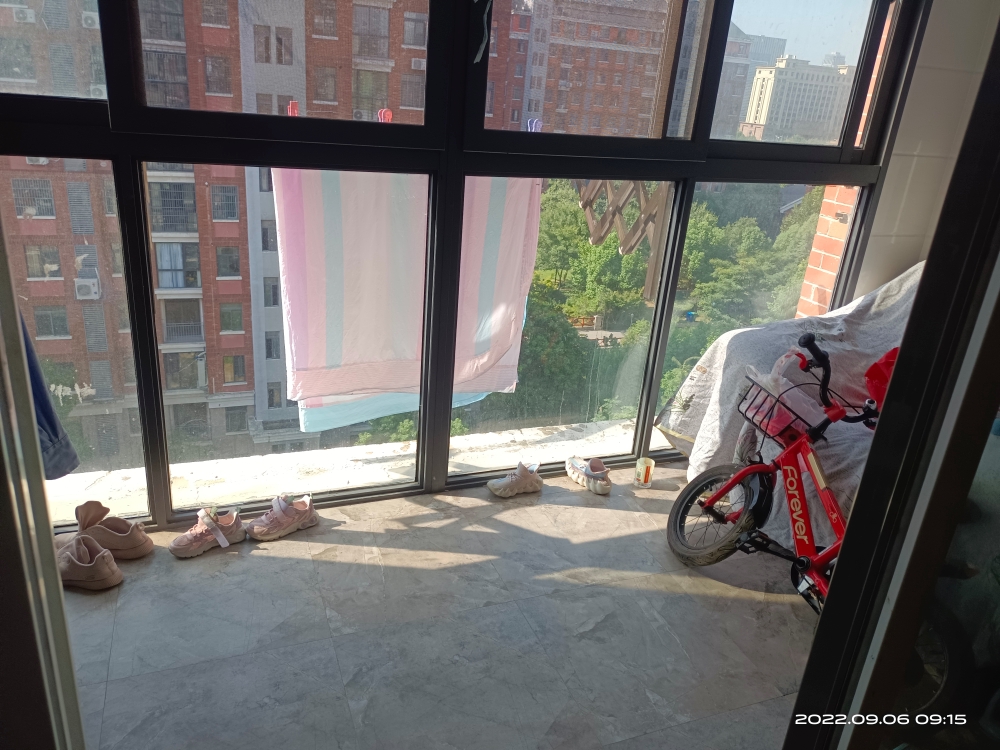 新上好房源；金域蓝湾精装修；三室两厅；位置好；现在110万急售_13