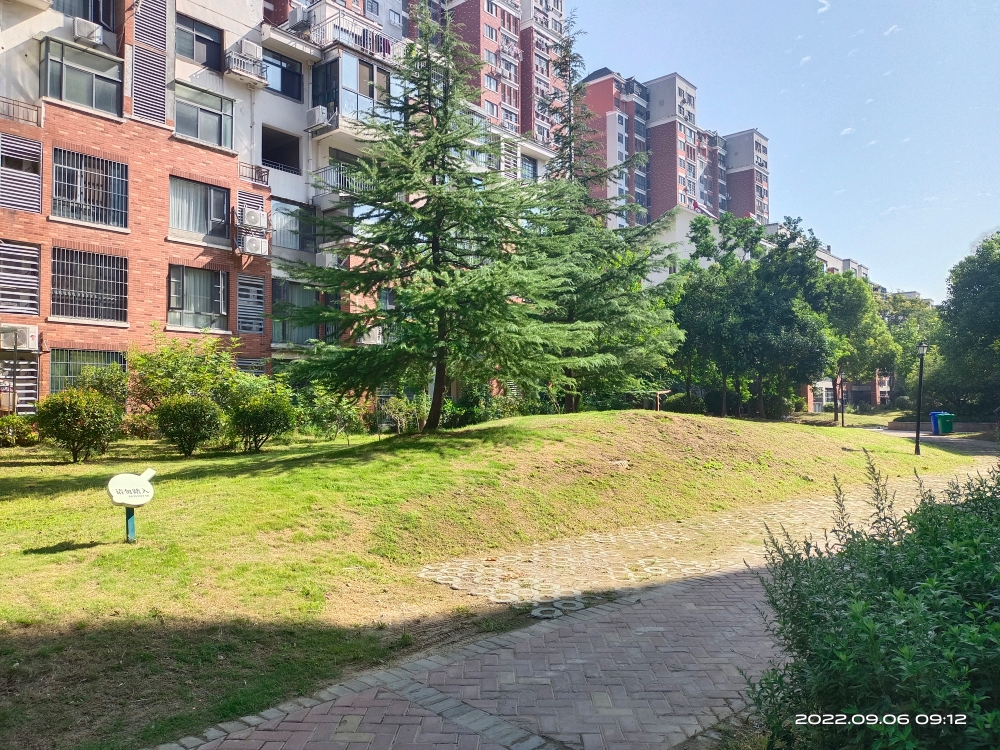 新上好房源；金域蓝湾精装修；三室两厅；位置好；现在110万急售_17