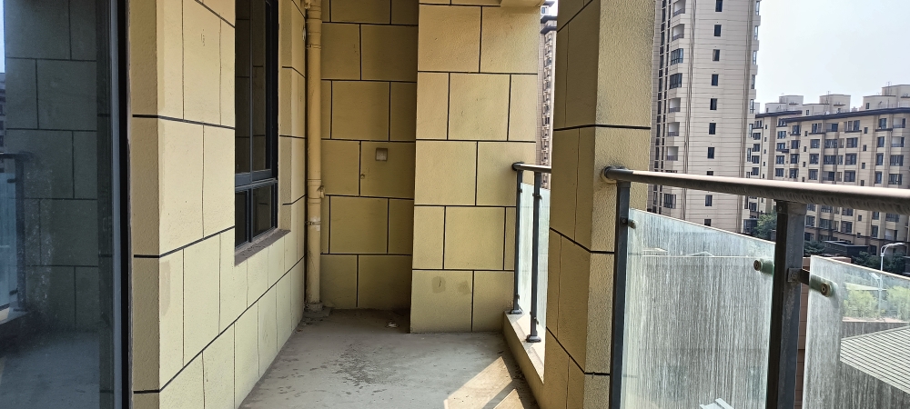 京冠领港壹号A区。四室两厅_3