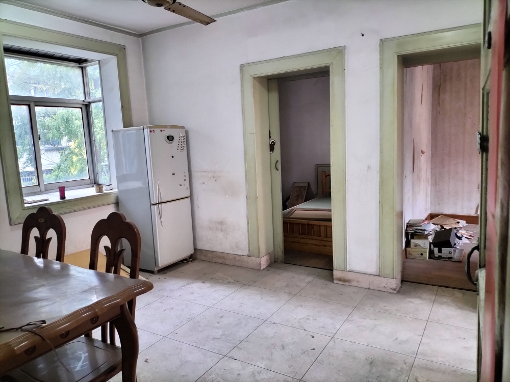 江陈小区 68平 南向三室一卫 19小学区房 成熟配套_2