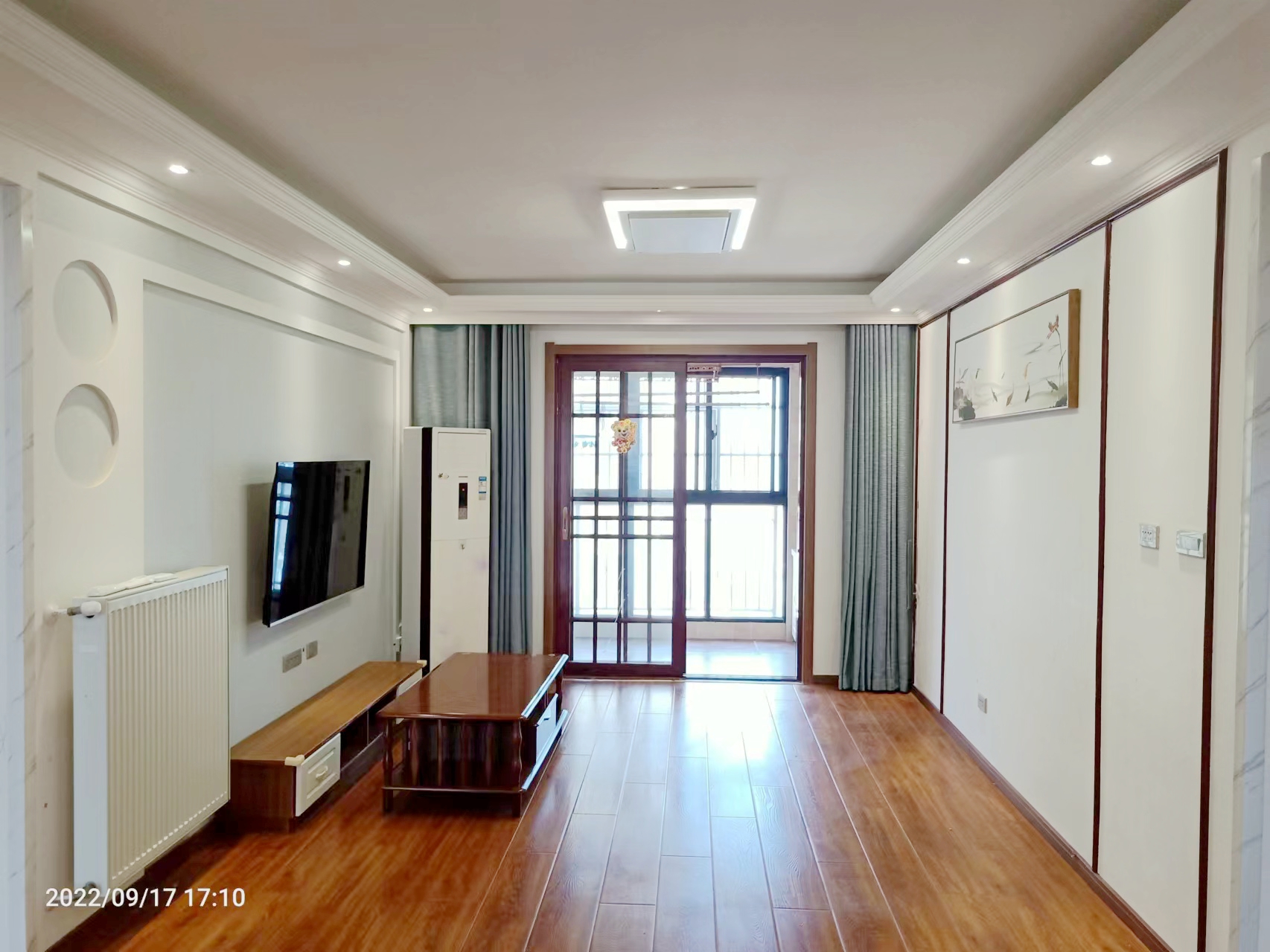 金地國際城二期 精裝修三室兩廳帶暖氣出售