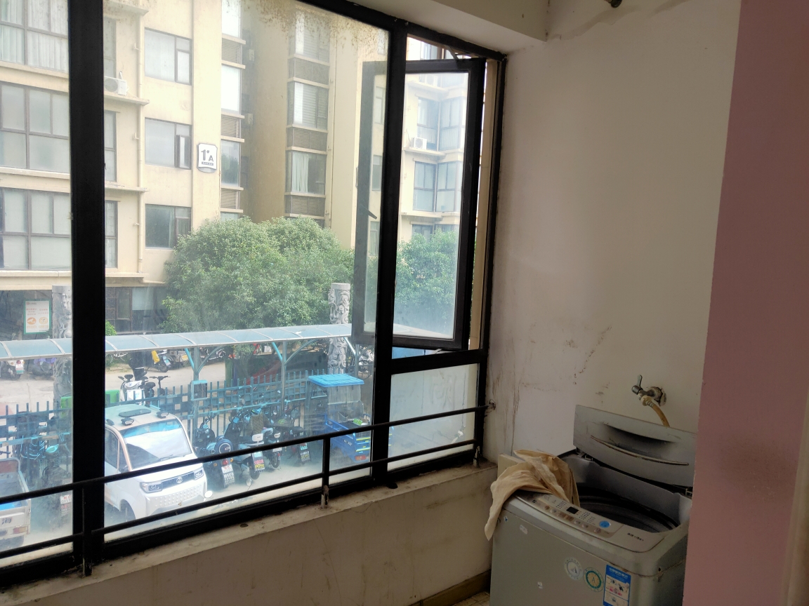 西湖天地 简装一室一厅 家具齐全拎包入住_6