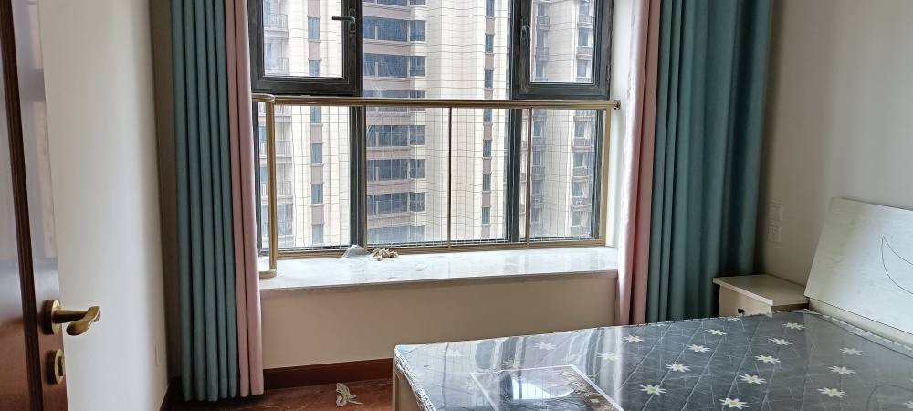 恒大阳光半岛三室两厅简装修_2