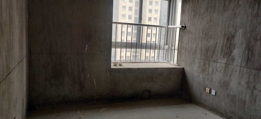 淮师附小，实验中学学区房，万茂华府，经典边户，三室两厅两卫，毛坯房，采光好，视野好，业主诚心出售_5