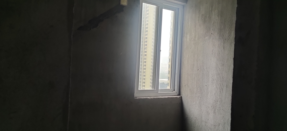 淮师附小，实验中学学区房，万茂华府，经典边户，三室两厅两卫，毛坯房，采光好，视野好，业主诚心出售_13