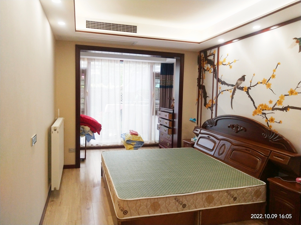 一品山南4室2厅2卫精装家具家电齐全，稀缺前后超大院子_4