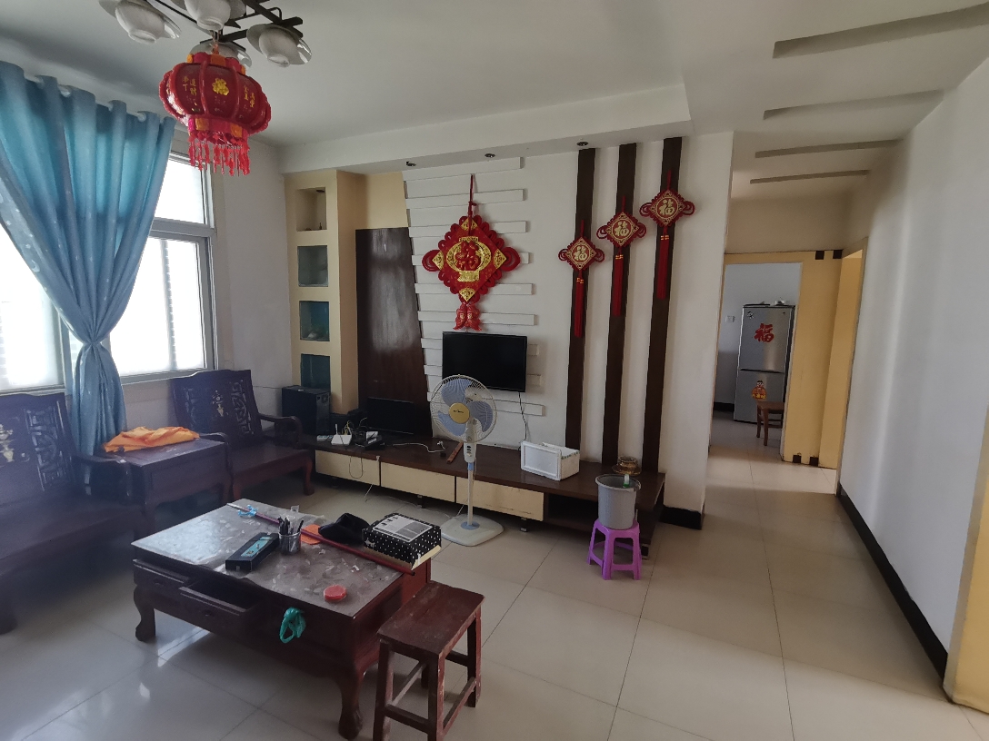 龙腾小区多层简装三室吉房出售_3