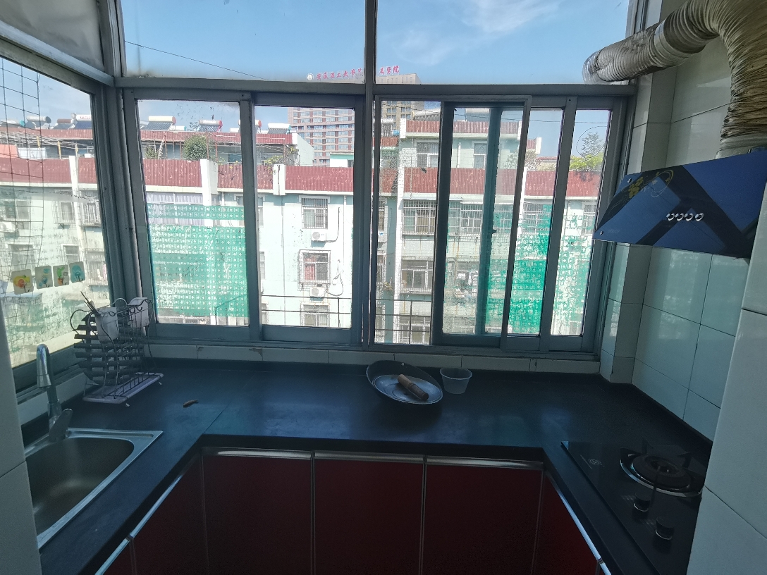 龙腾小区多层简装三室吉房出售_7