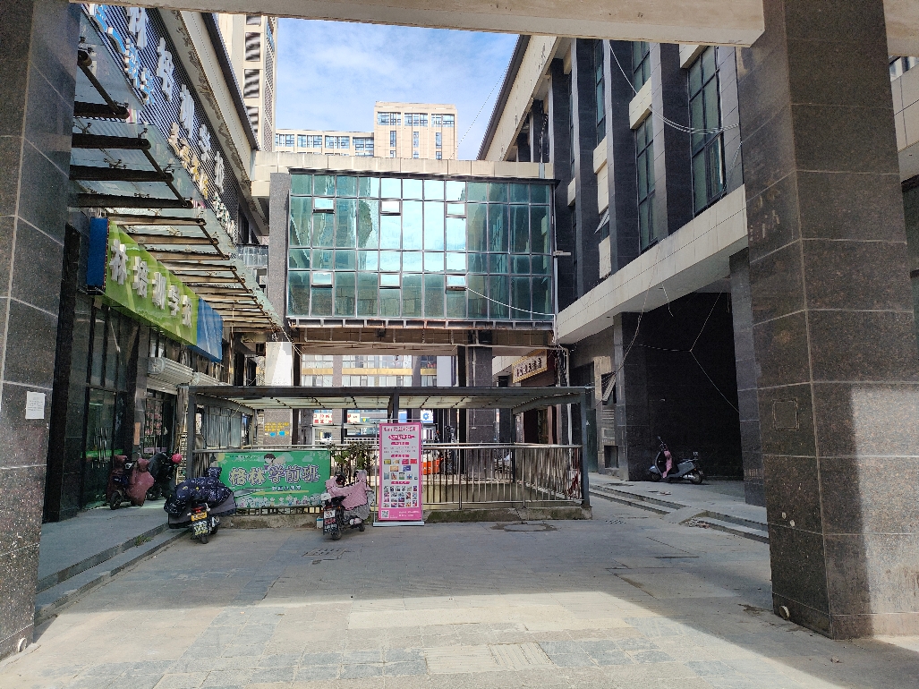 同鑫第一城 41平 朝南低层商铺 紧邻地铁 毛坯交付_11