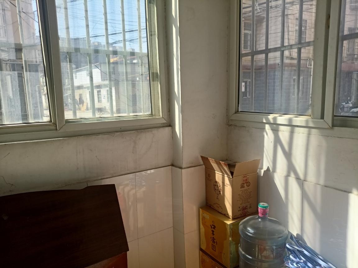 滨河小区建筑3室2厅对外出售_4