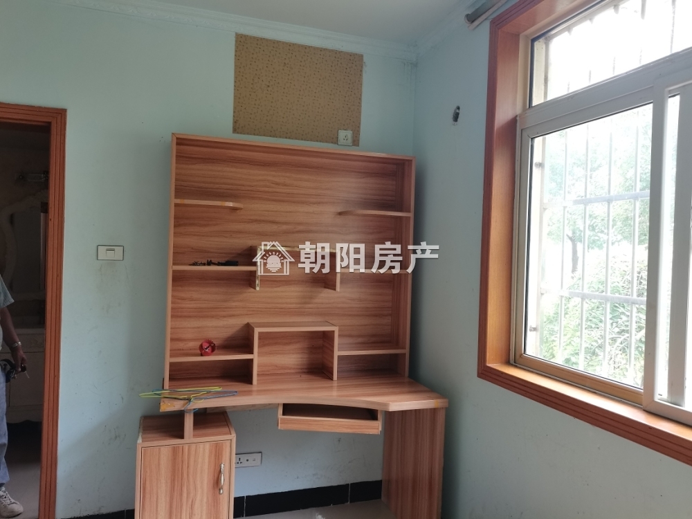 香樟苑一期多层一楼3室2厅精装出售，环境优美购物方便_9