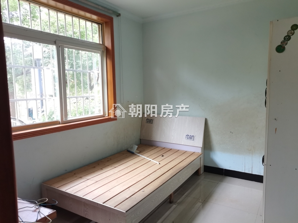 香樟苑一期多层一楼3室2厅精装出售，环境优美购物方便_7