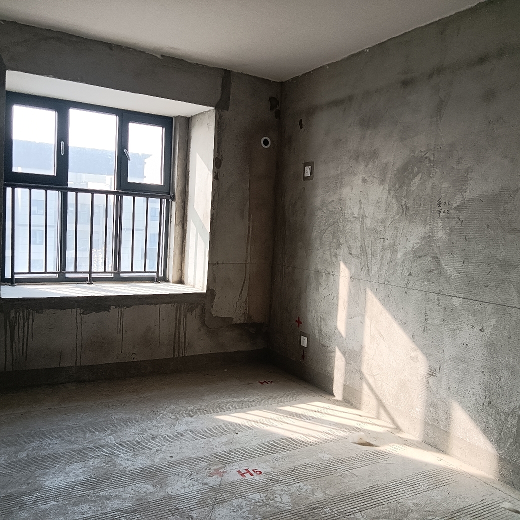 一中对面 循理新家园 三室两厅 纯毛坯 学区房交通便利 环境好_4