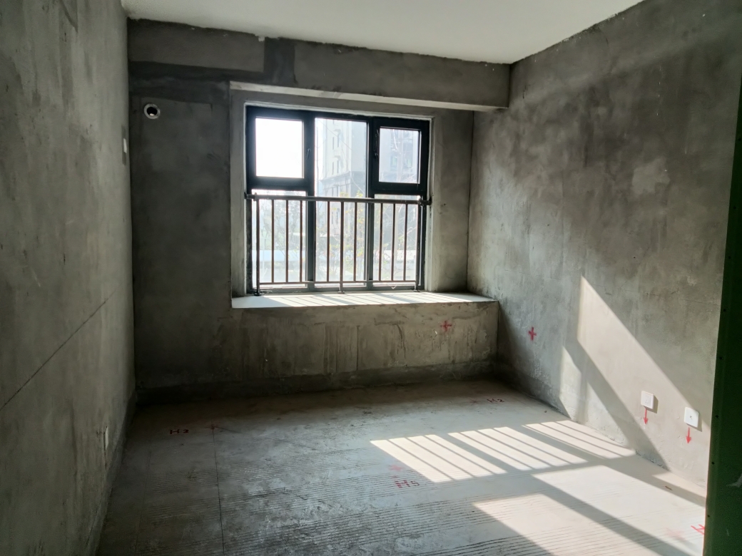 新城区循理新家园143平，三室两厅两卫，毛坯临近一中_8