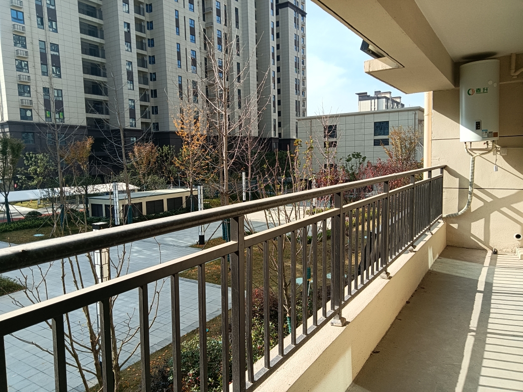 新城区循理新家园143平，三室两厅两卫，毛坯临近一中_12