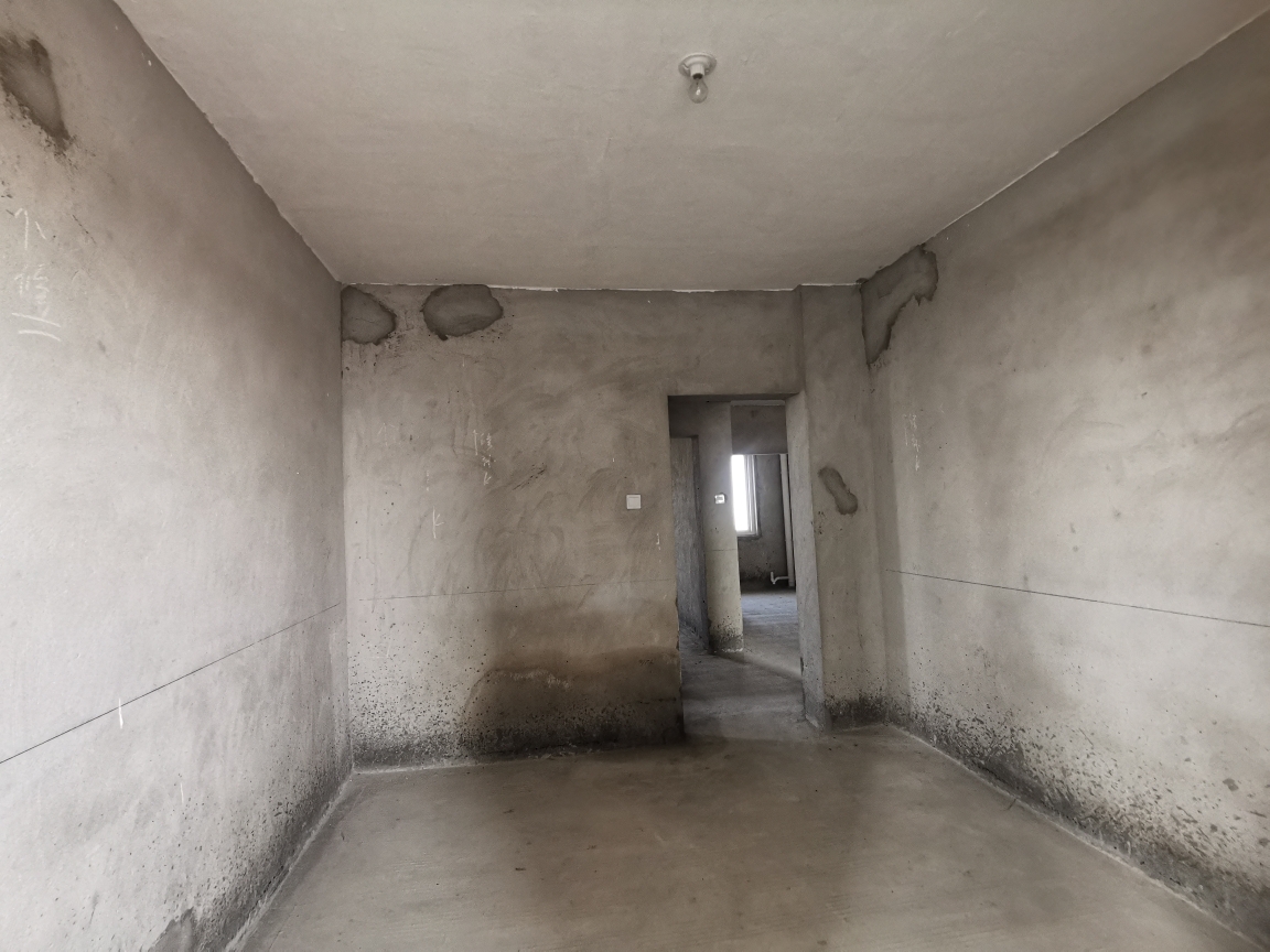 西城公馆95平方3室毛坯四小学区房出售_4