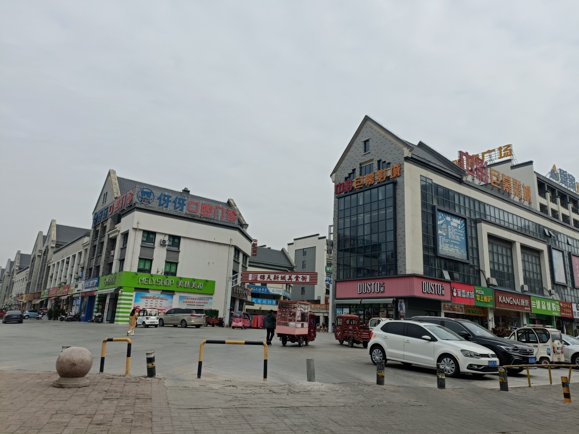 新城区大顺路农贸市场内，一室一厅 简单装修看房打电话_6