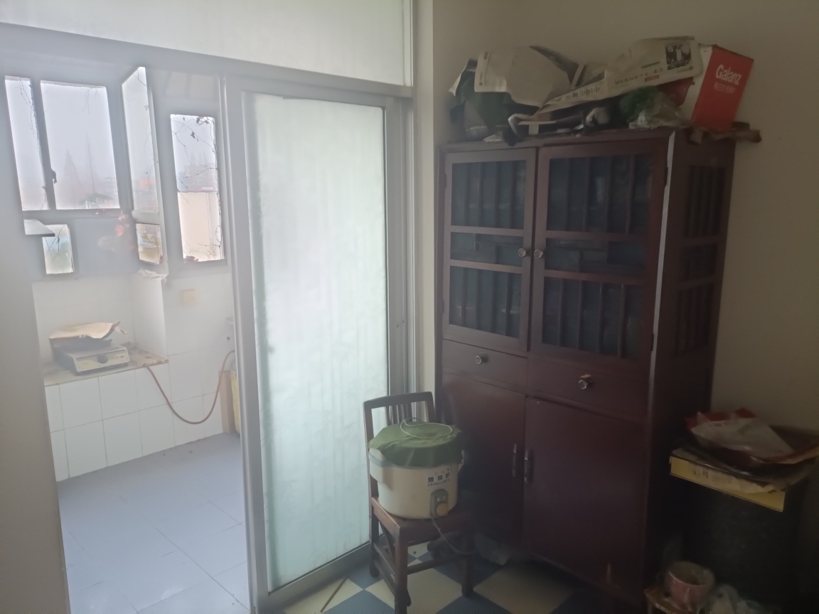 大通三小家属楼 两卧朝南 简单装修 _4