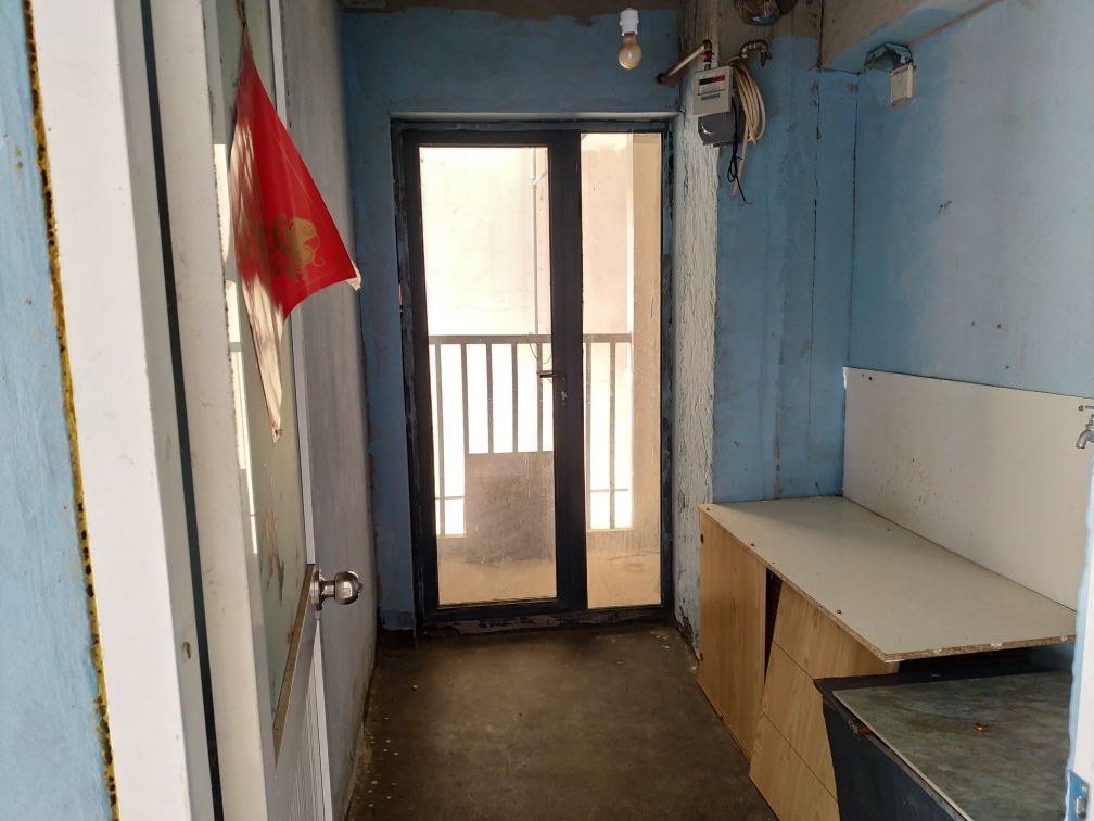 谢二西村电梯房，二室一厅，简装修，空房子，可租可售，一小学区_4