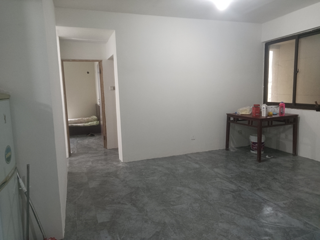 玫瑰公馆三室两厅户型出租，电器齐全_3