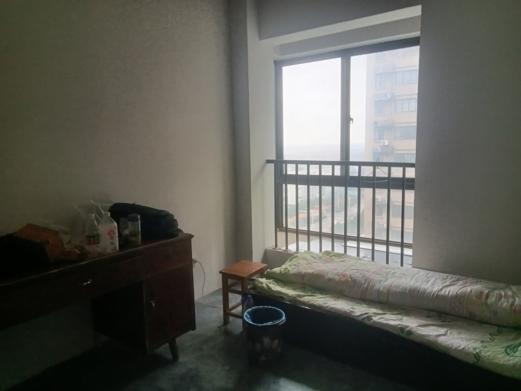 玫瑰公馆三室两厅户型出租，电器齐全_5