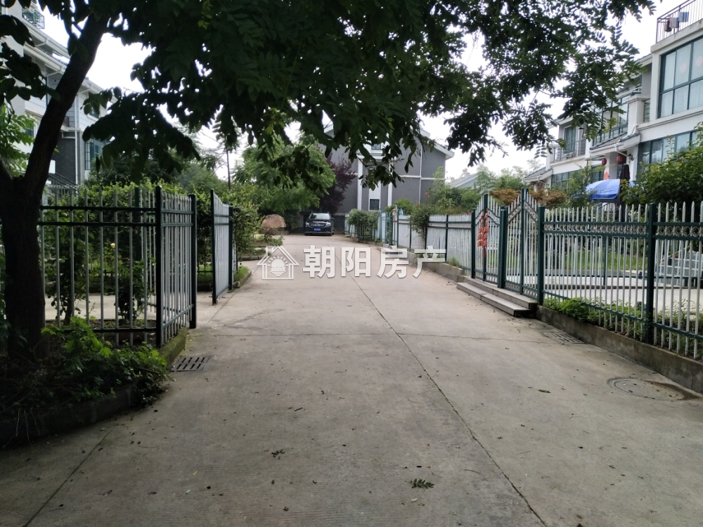 現代漢城聯排別墅 五室三廳兩層 帶院子交通便利 學區房_12