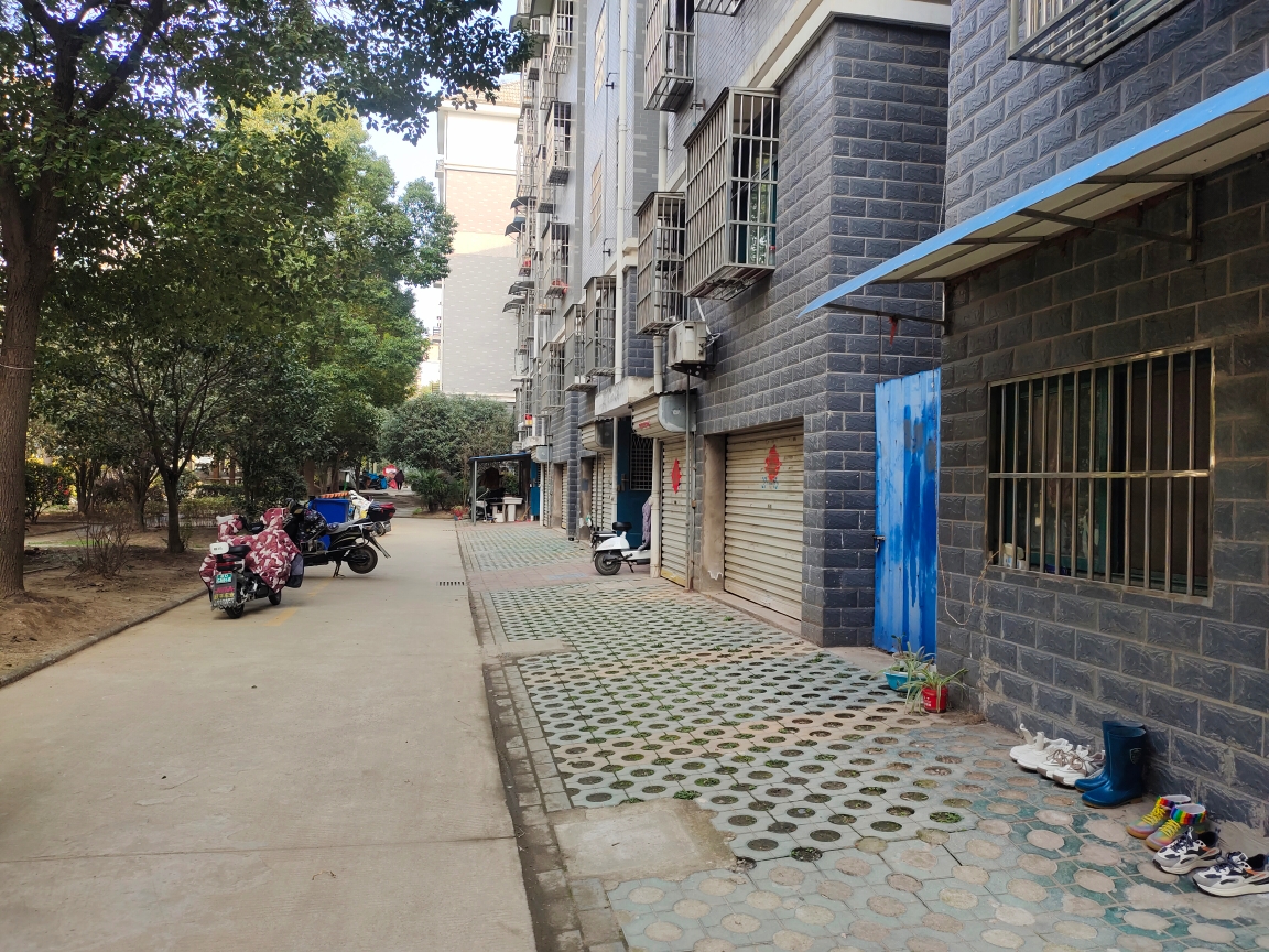 衡安国际城精装修，三室两厅一厨一卫，四楼_10