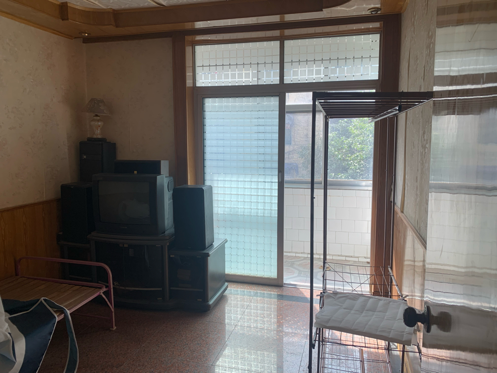 龙湖小区两室出租_2