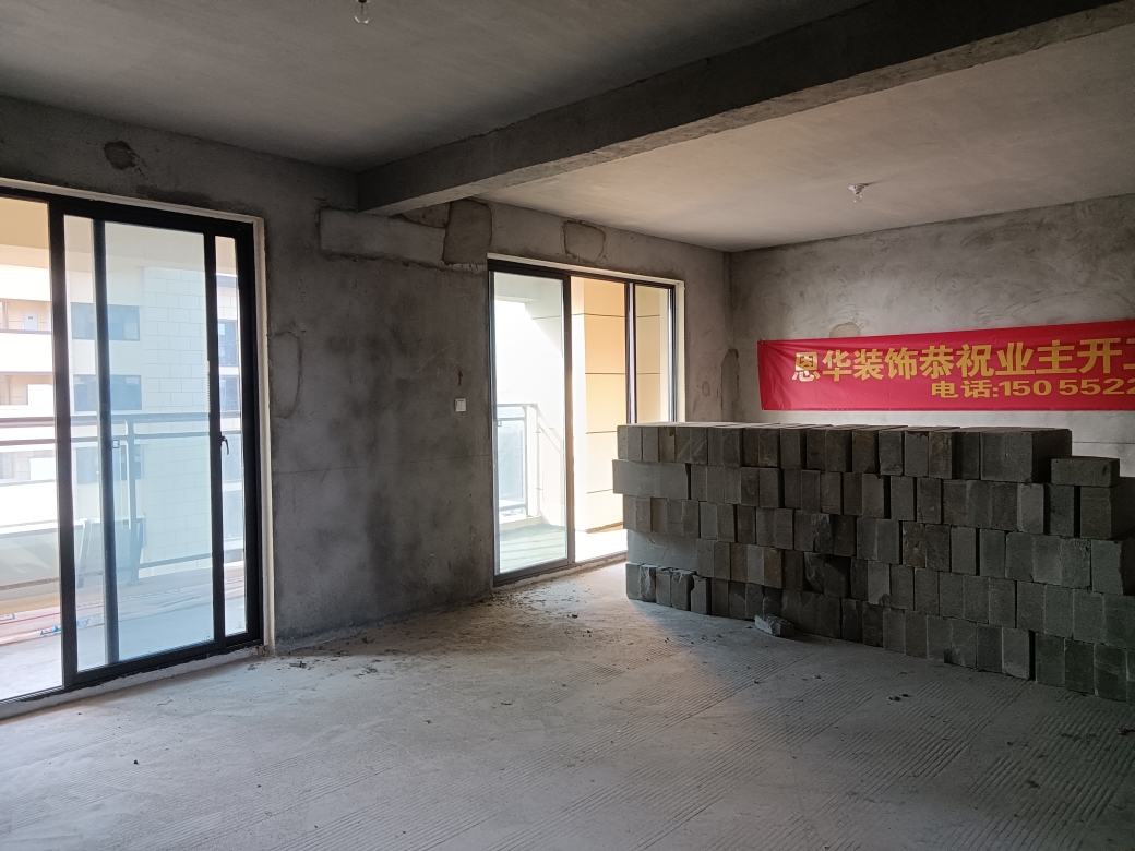 楚都华府 129平 朝南四室 毛坯学区房 稀缺户型_4