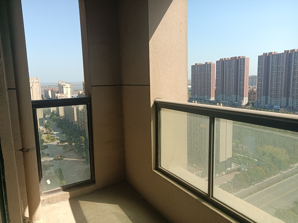 天玺国际城两室两厅毛坯学区房_7