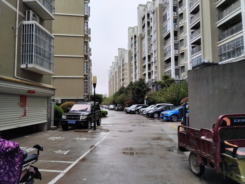 东湖新城119.8平方3室简装出售_8