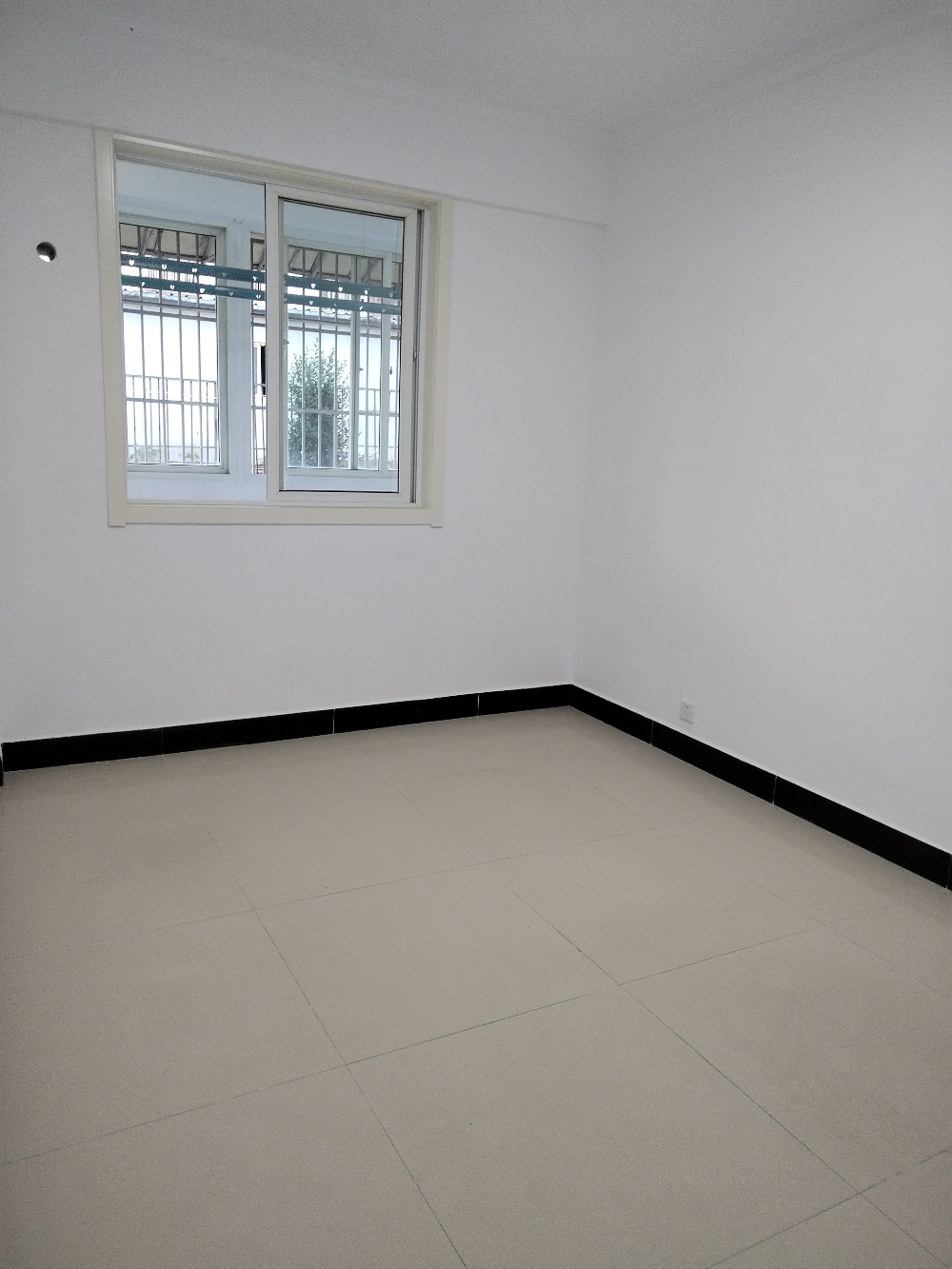 凤华商场实小学期房屋出售_2