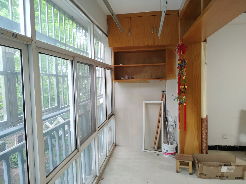 卧龙山庄 精装修 黄金楼层 拎包即住 环境优美 交通便利_8