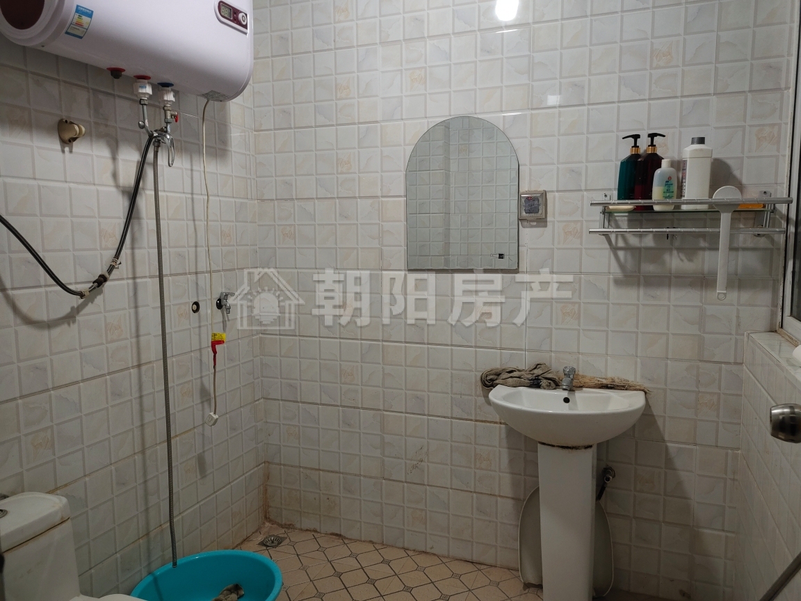 英伦联邦精装三房房东诚心出售_6