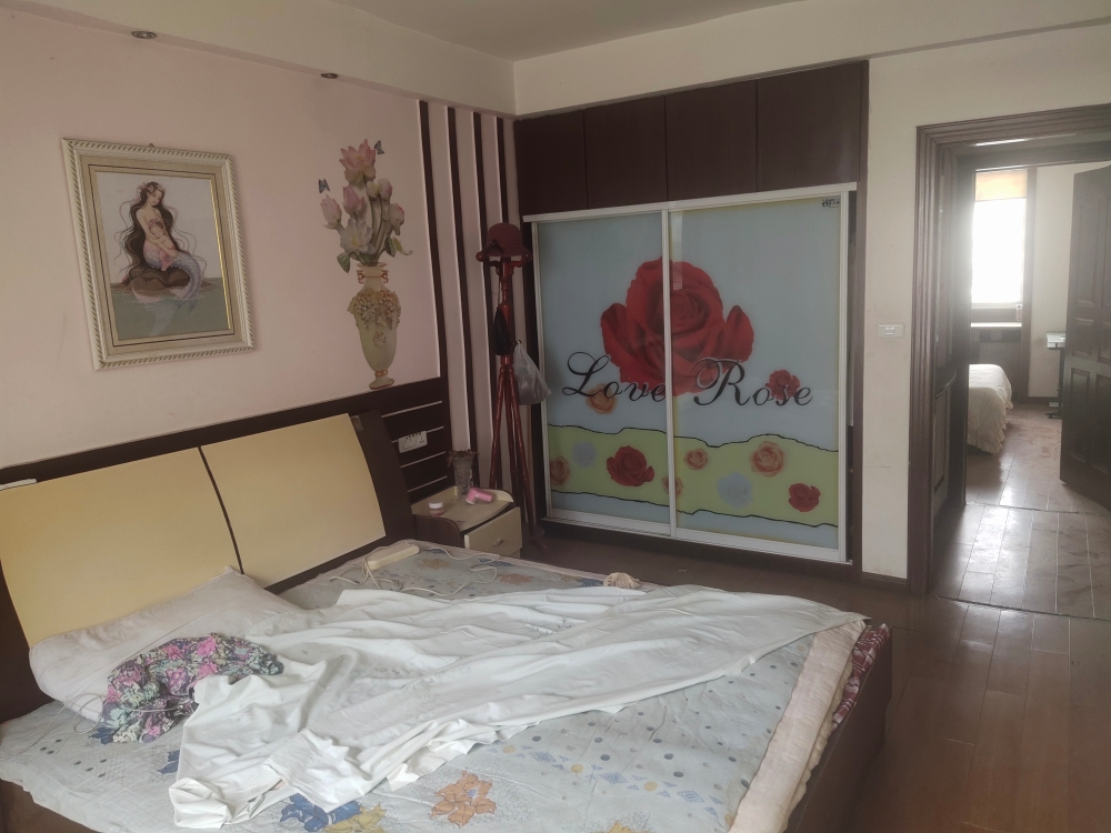 现代花园两室两厅东西打包出售_4