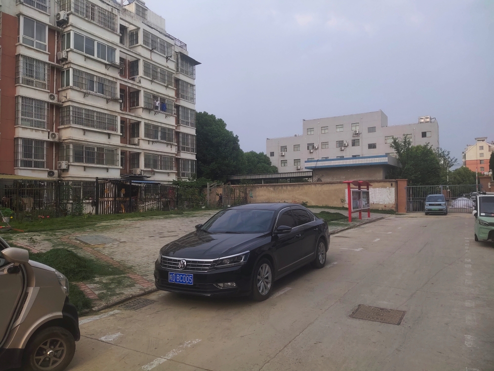 现代花园两室两厅东西打包出售_7