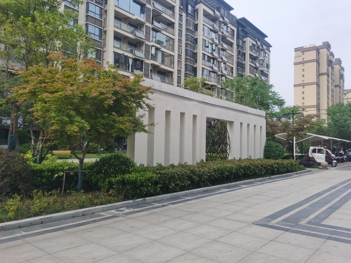 小区环境优美，交通便利，购物方便_21
