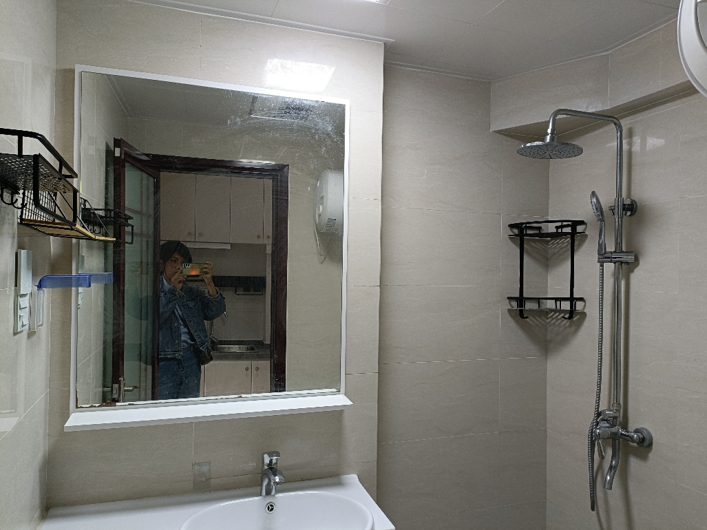 中环158 1室1厅精装出租_4