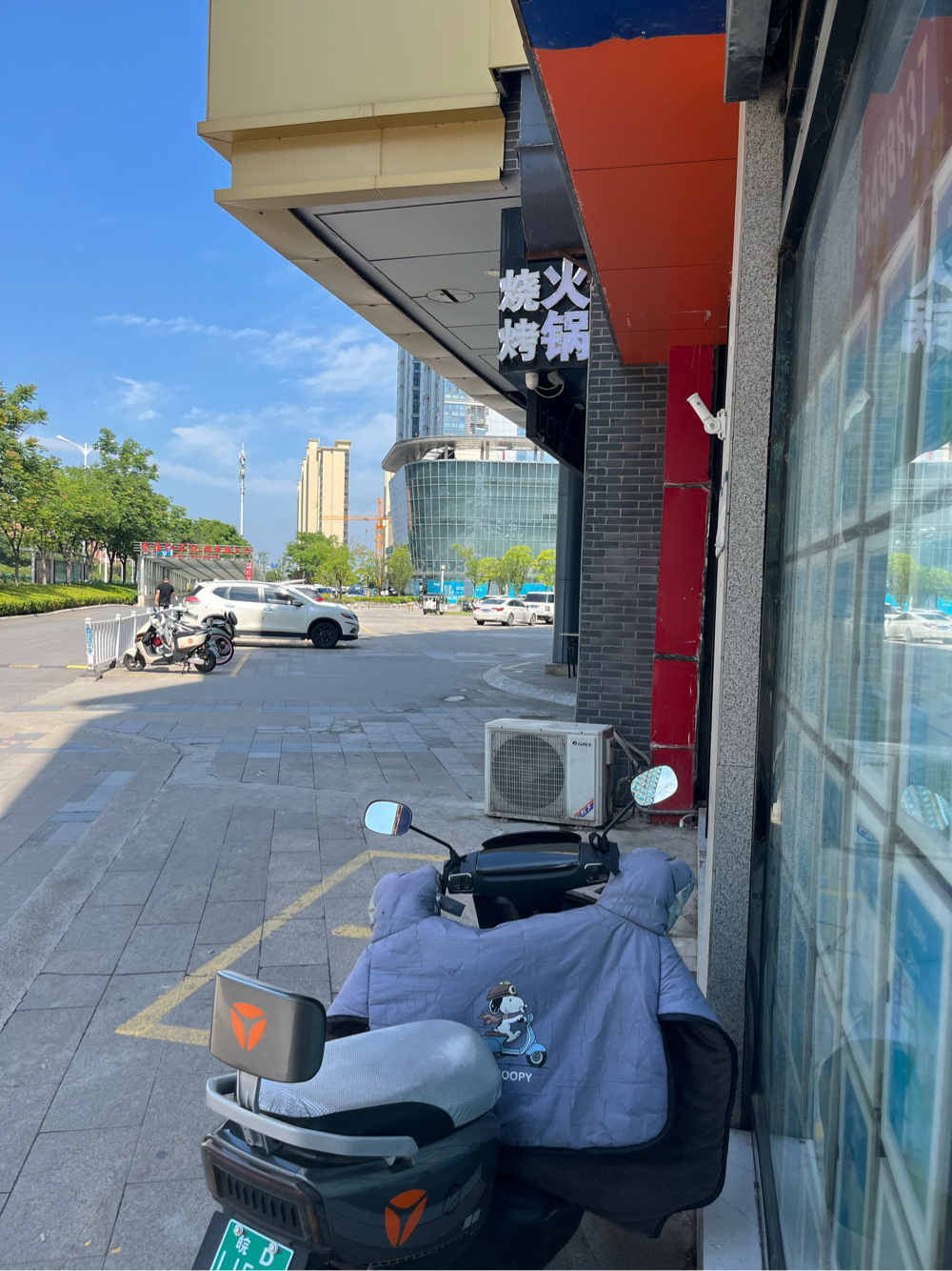 万茂华府临街调高商铺亏钱出售也可租_3