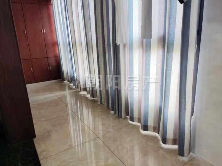 金地滟澜山 带供暖 家具家电齐全实际面积120产证只有100平米的电梯洋房 _10