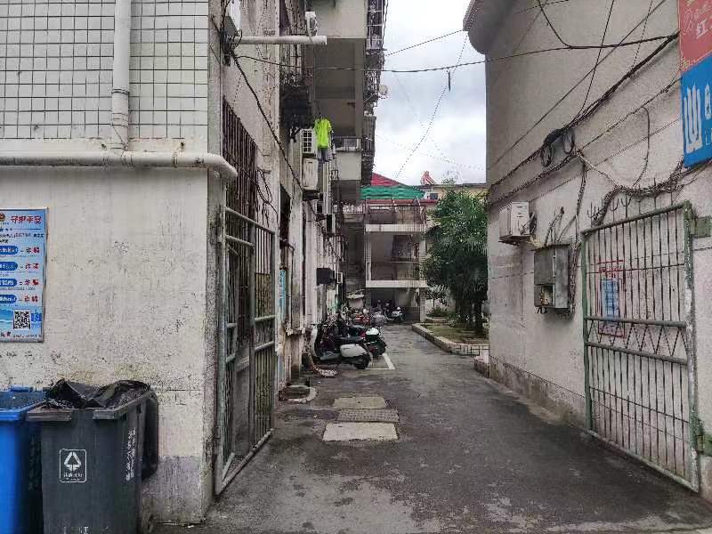 和顺园 位于 三中对面  生活方便_10