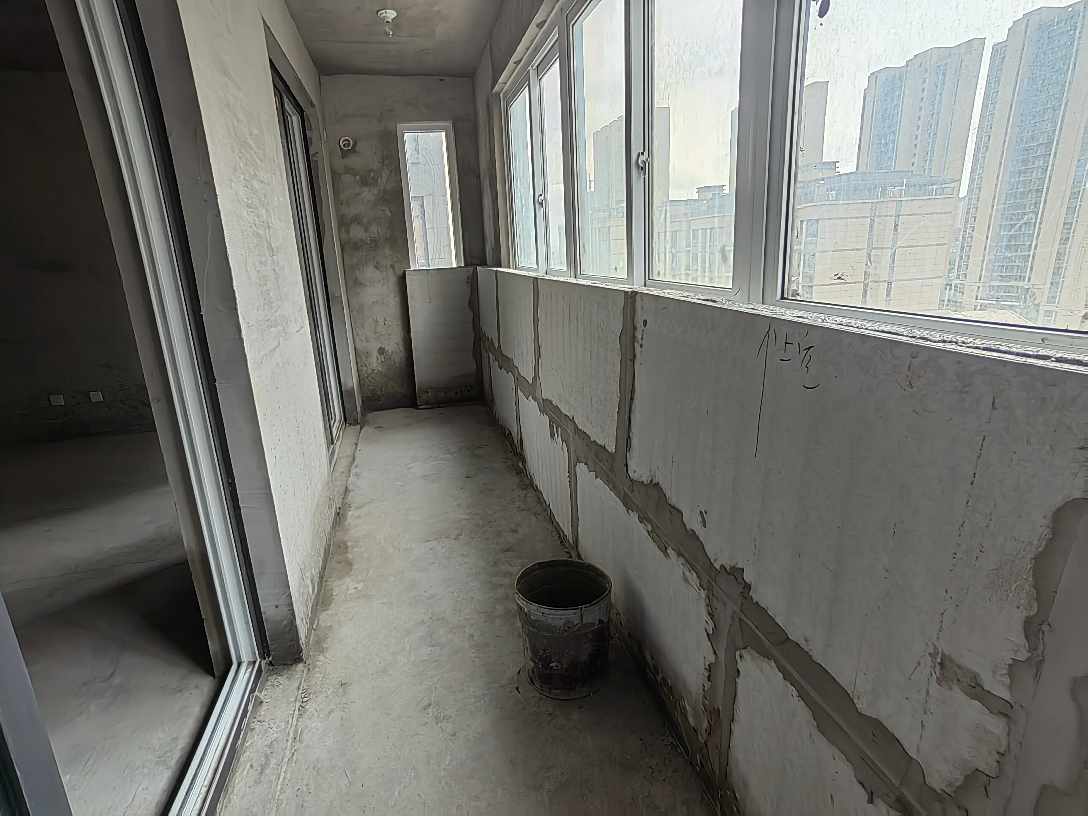 网云小镇毛坯3室2厅采光好学区房交通方便_11