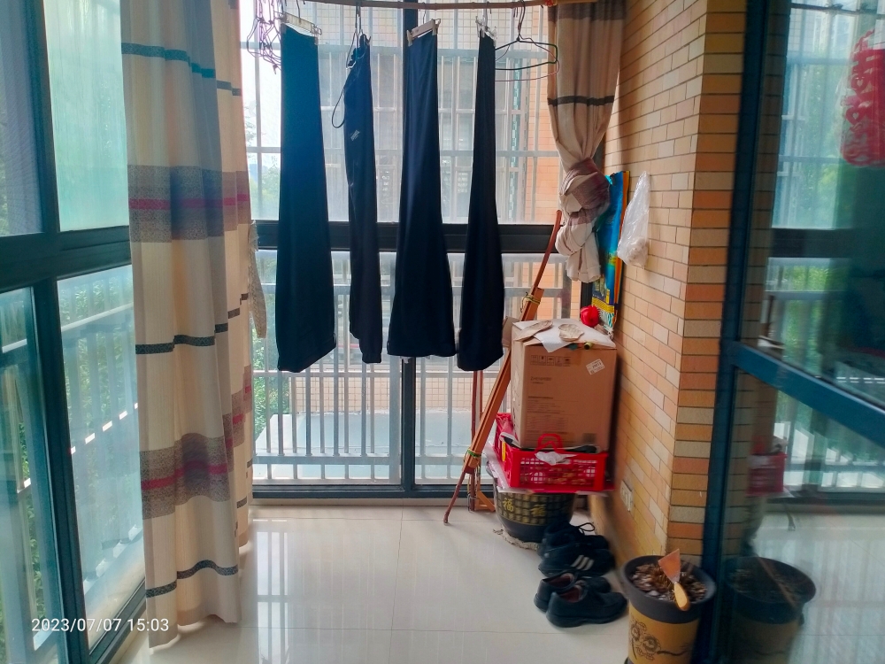 瀚城一期精装三室两厅多层三楼生活方便_4