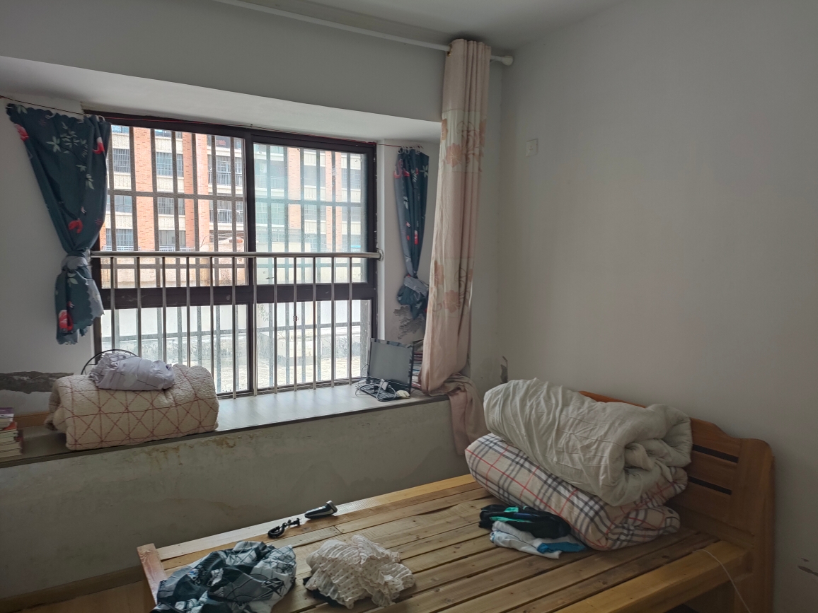 新城区 状元学府 三室二厅一卫 精装修 家具家电齐全_4