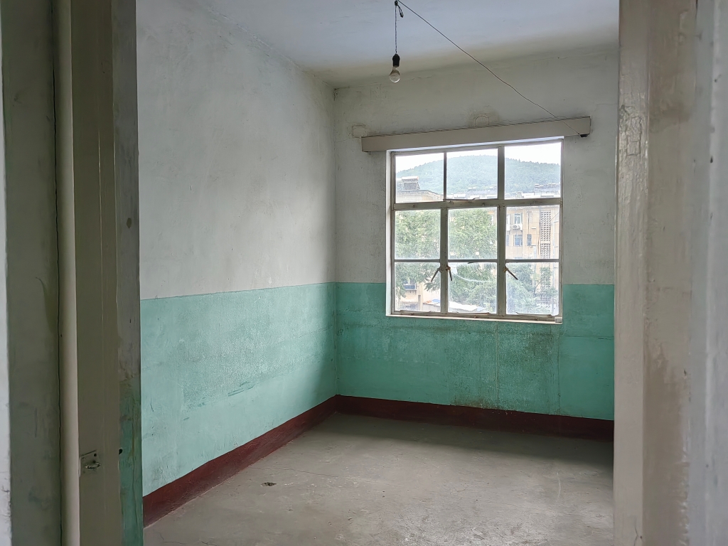 龙眼村 73平 南向三居简装 学区房 高楼层视野好_6