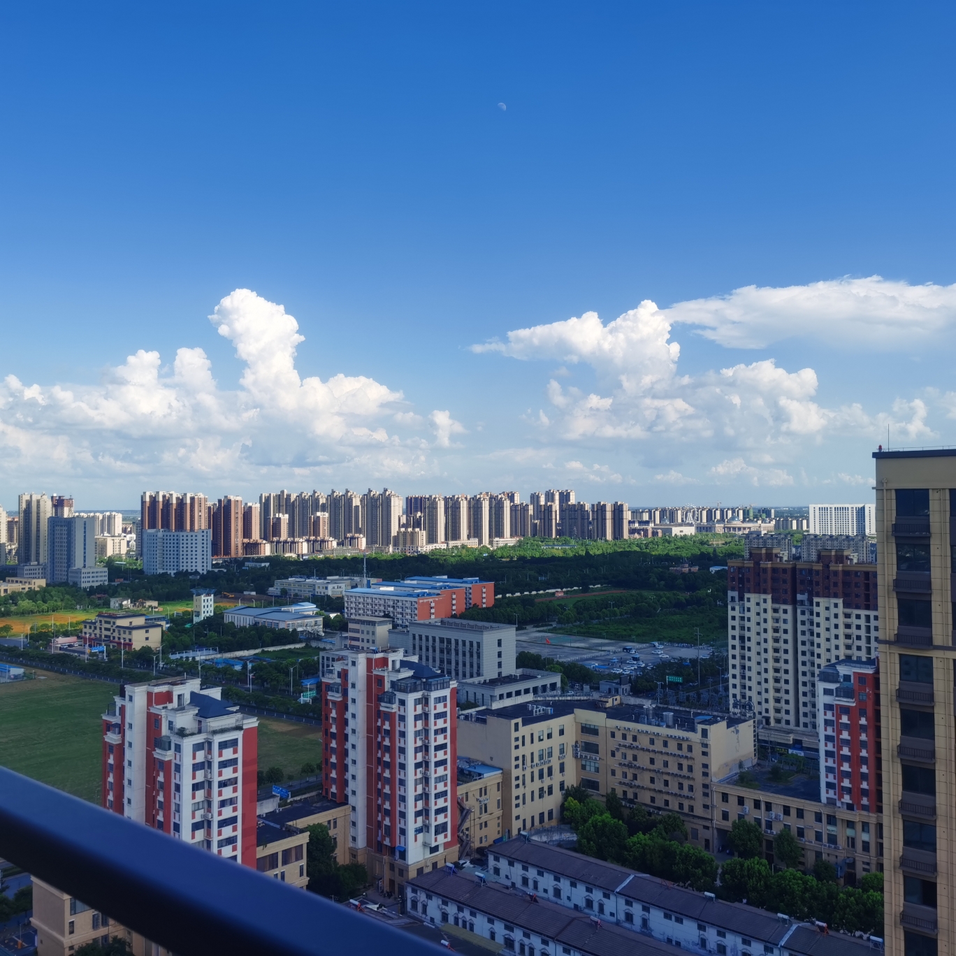 明珠佳园 108平 南向三居 学区房 交通便利 毛坯_8