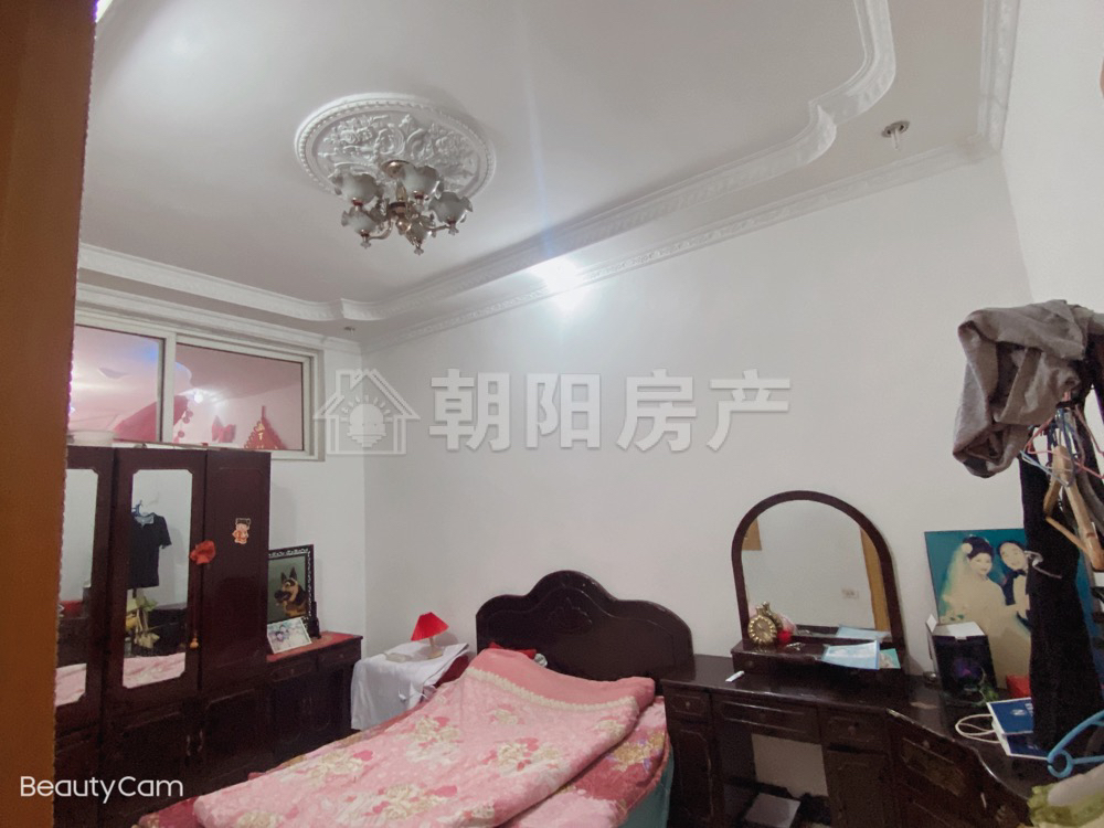 工商银行家属楼4楼3室两厅简装出租_9