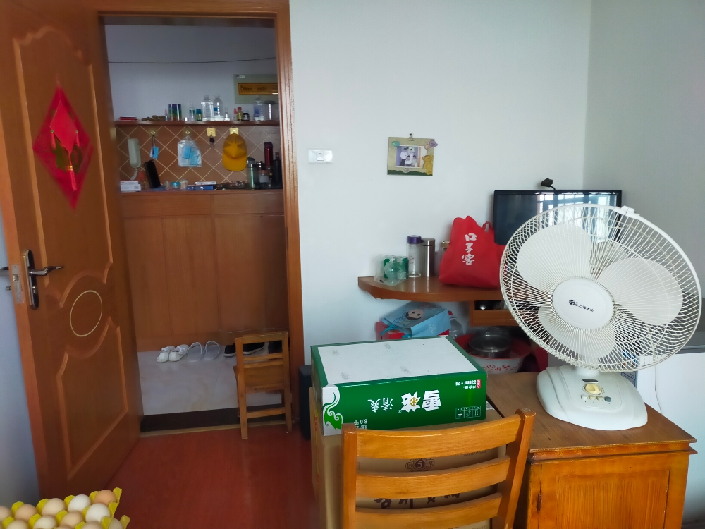李郢孜新村A区 85平 南向精装三室 满两年 交通便利_5
