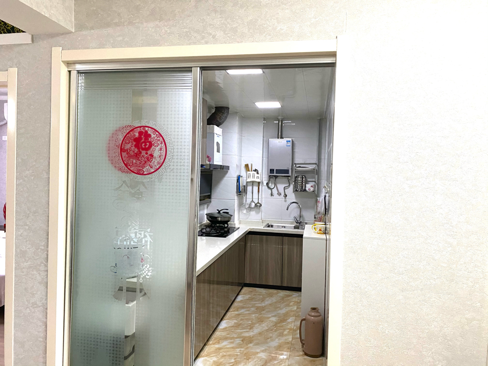 壹代城精装小三室 户型朝南采光好 精装修保持好..._8